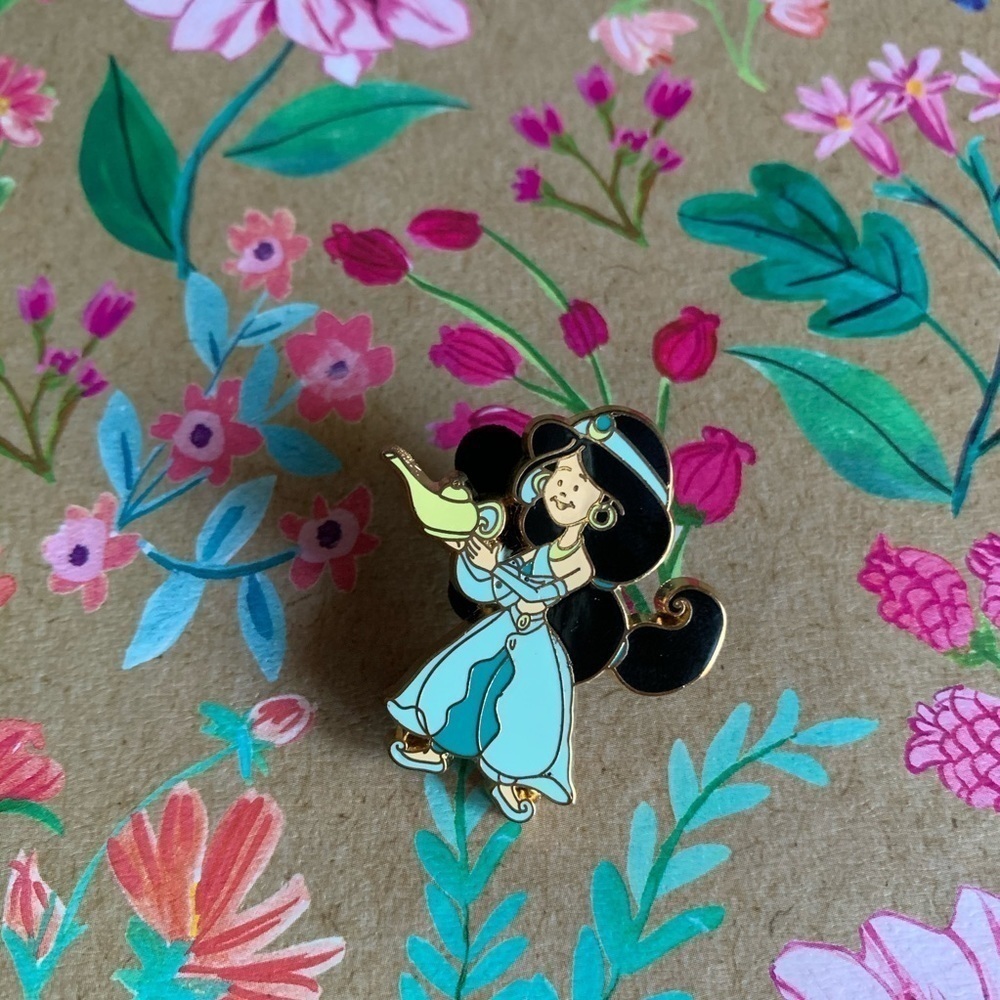🌻 Princess Jasmine Pin